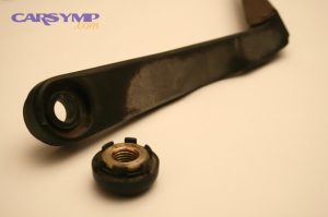 2008 04 24 Windshield wiper arm attachment 1