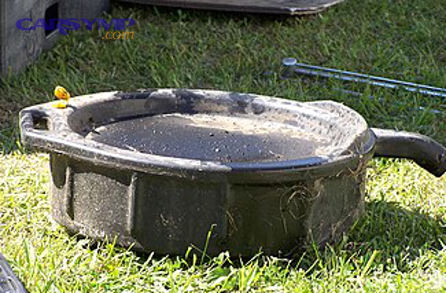 How do you manage mess and protect the environment during removal?