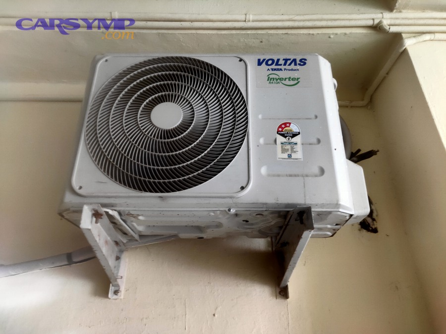 What inspection steps should happen before any gauges or refrigerant work?