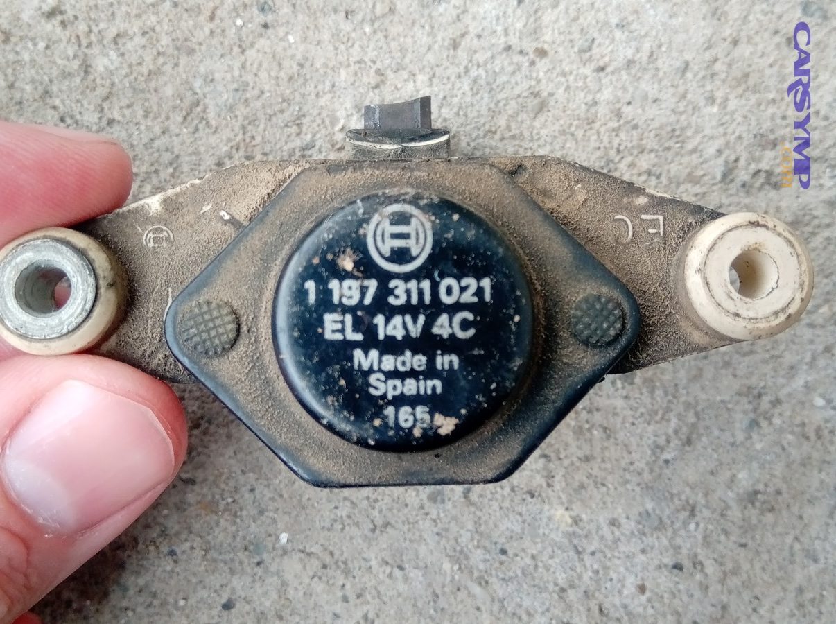 Which common causes drain a battery overnight?