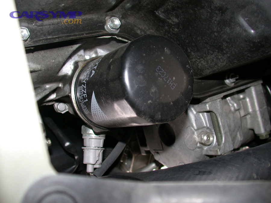How do you replace the oil filter correctly?