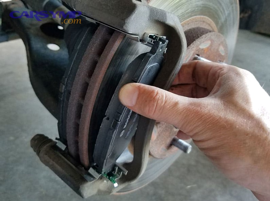 Diagnose Missing Shims & Hardware in Disc Brakes for DIYers (Synonym) 7 Where should each shim, clip, and spring go on a common floating caliper?