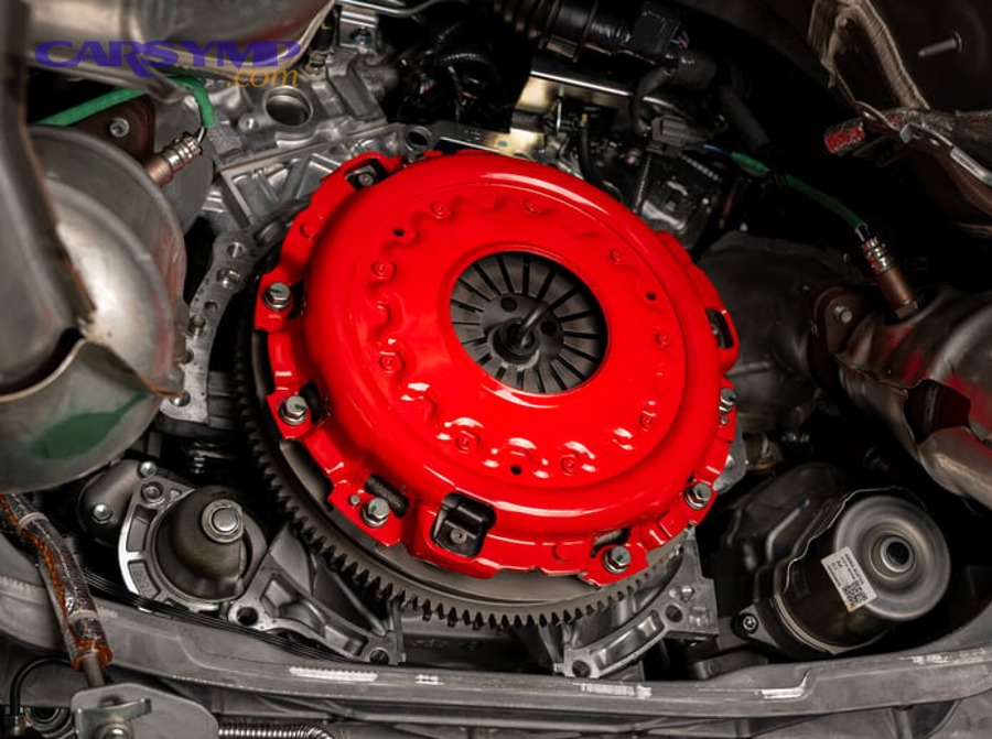 How does clutch break-in differ for performance, twin-disc, and non-organic clutch setups?