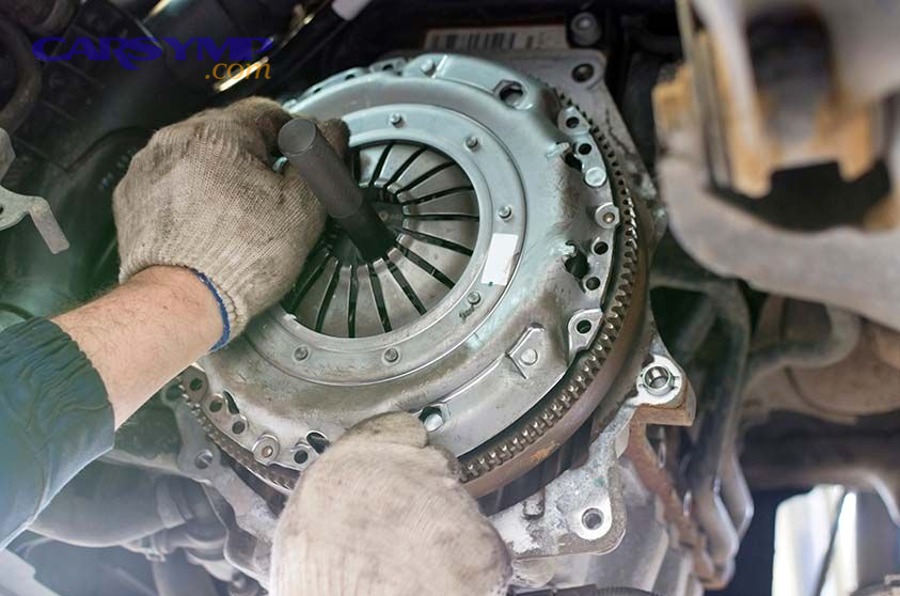 How do you tell clutch problems from transmission problems?