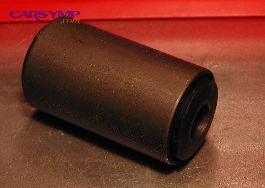 What braking, acceleration, and “drift” symptoms point to control arms and bushings?