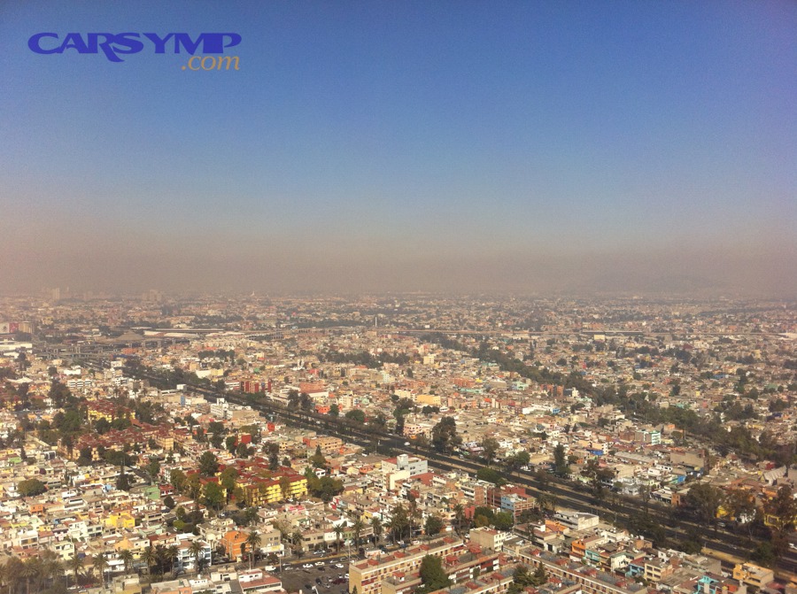 How do odors and gases affect allergy-like irritation, and what helps beyond particle filtering?