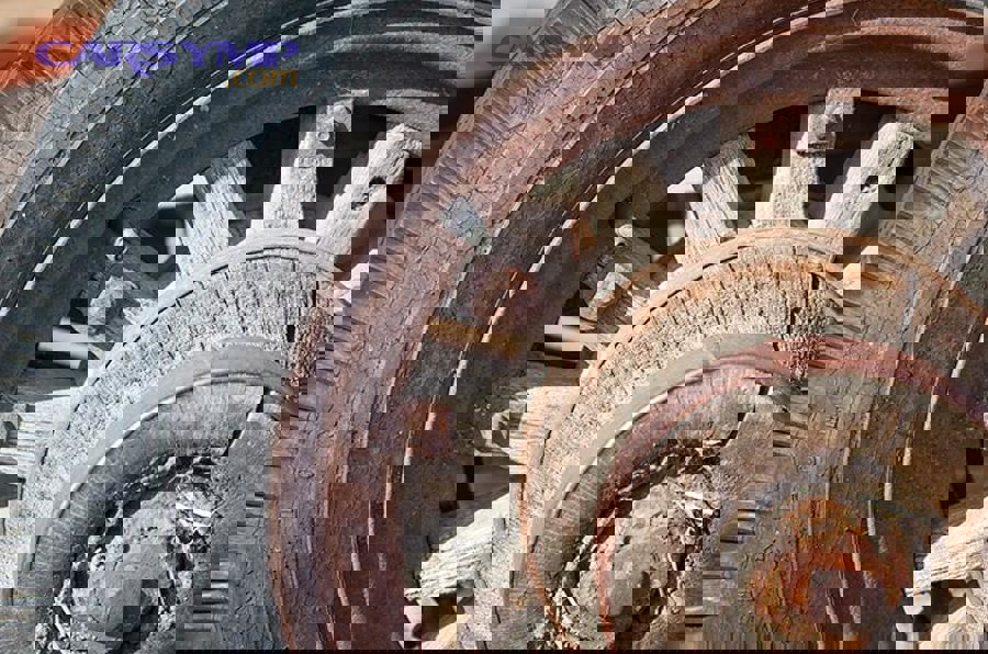 What warning signs mean you should stop driving and get service immediately?