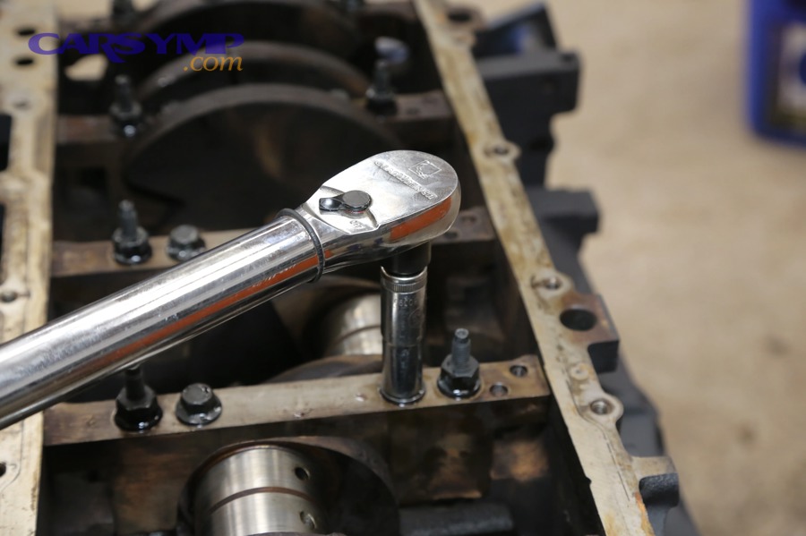 How do you perform a safe bedding procedure on the road?