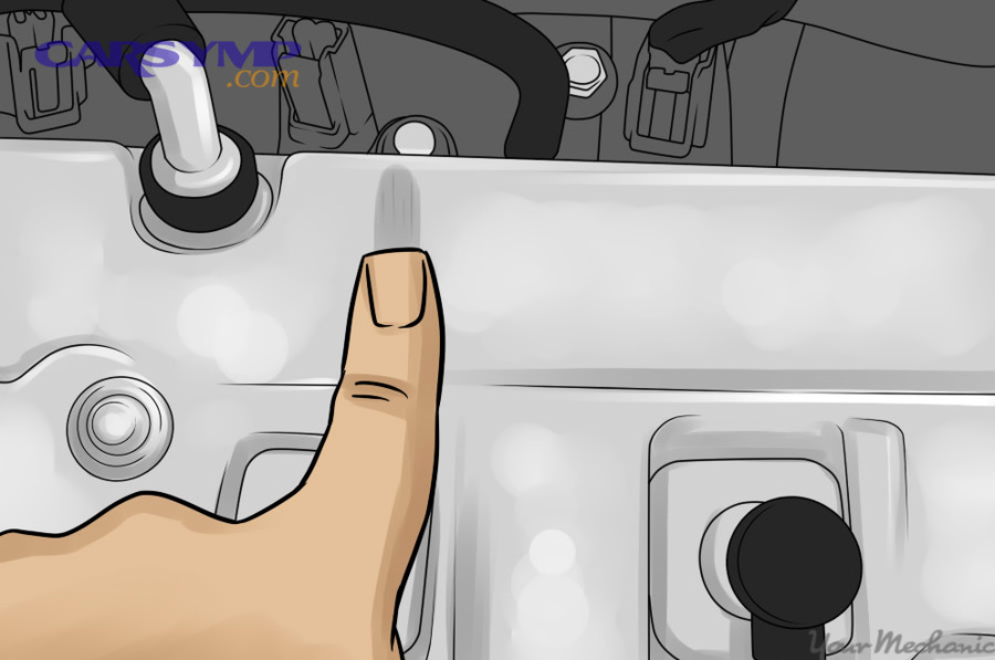 Checking for fresh oil traces during leak diagnosis