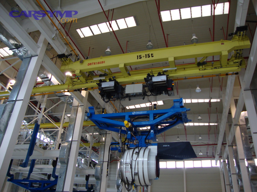 Engine lifting crane used for engine removal and replacement