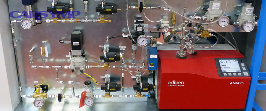 Digital manifold gauge for HVAC pressure testing with temperature compensation