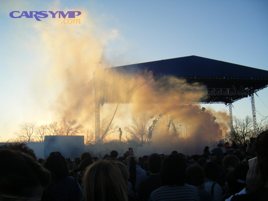 Smoke machine producing visible smoke (concept image for leak testing)