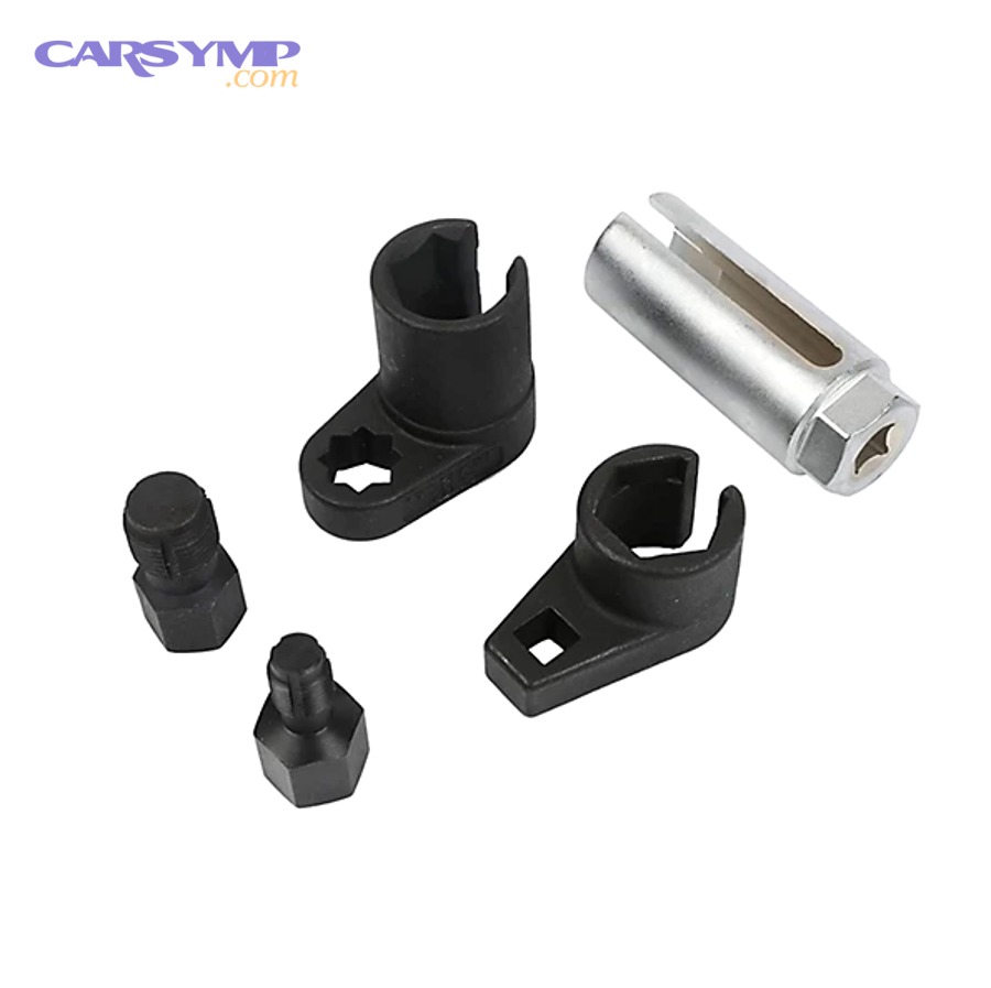 Slotted oxygen sensor socket with wire clearance opening