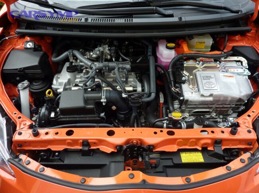 Underbody inspection for fluid leaks after vehicle service