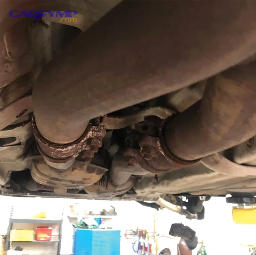 How do mechanics confirm an exhaust leak and what fixes are typical?