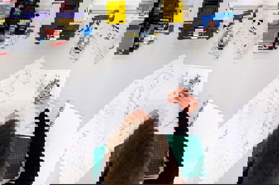 photo 1581092160562 40aa08e78837 1