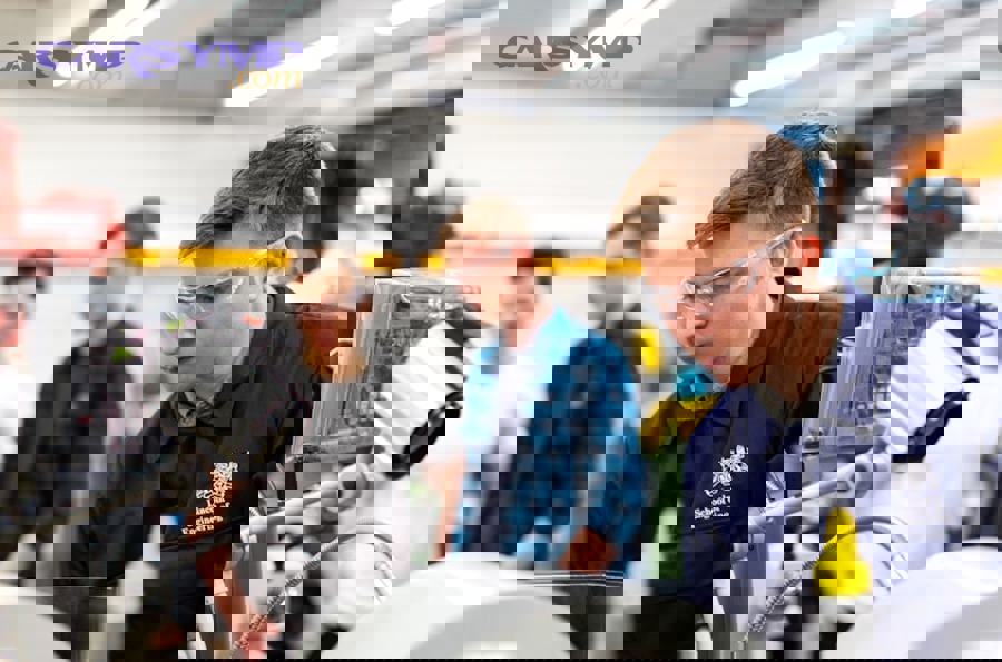 photo 1581092160607 ee22621dd758 1