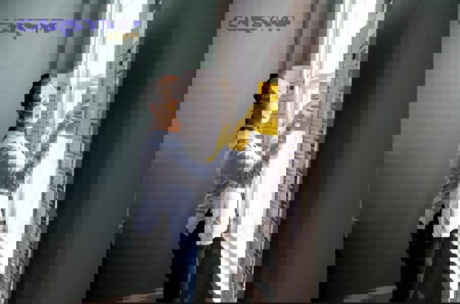 photo 1581578731548 c64695cc6952