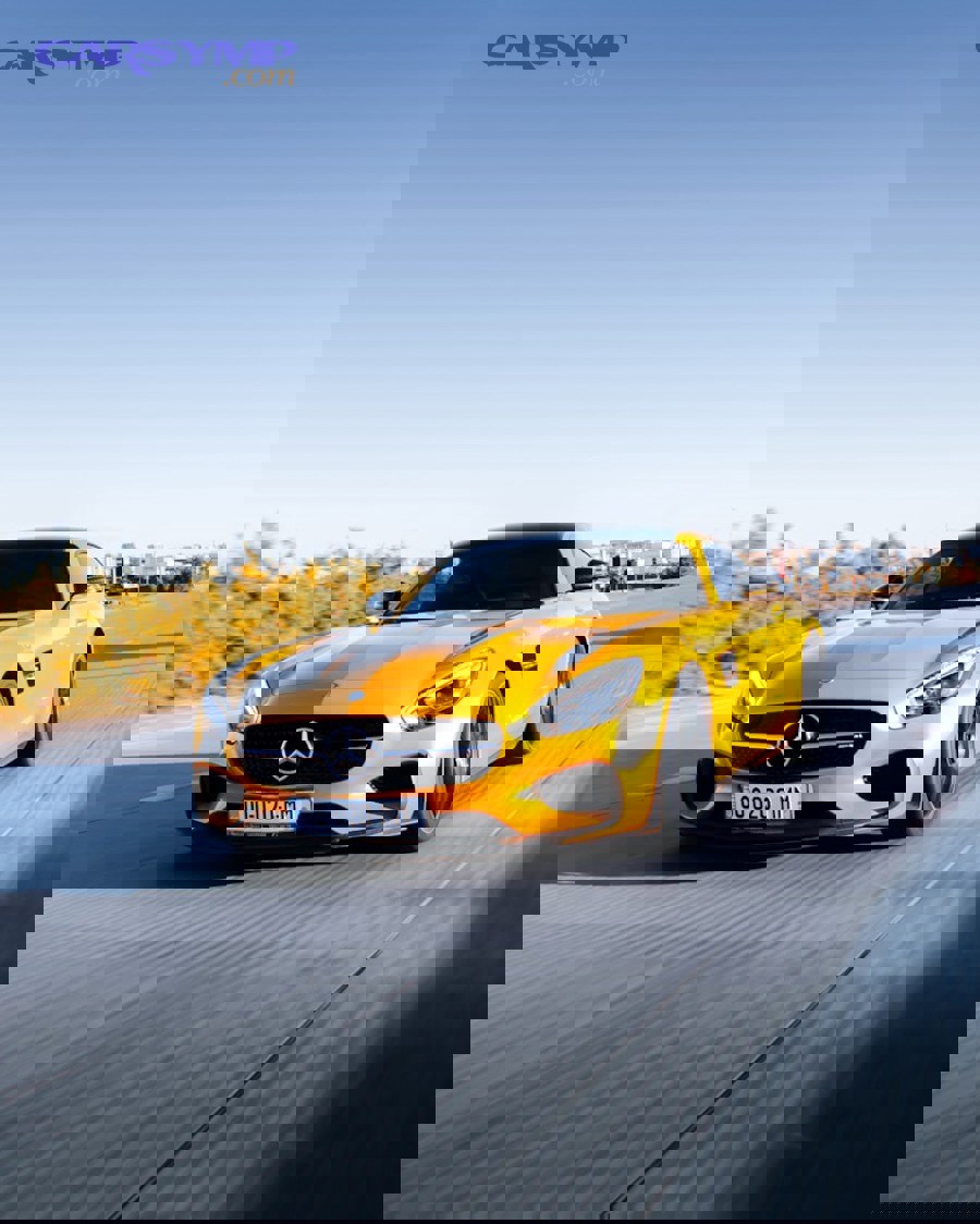 comparison of forged versus cast alloy wheel construction showing structural differences