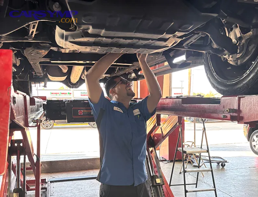 car driving straight to illustrate alignment readings and driving symptoms