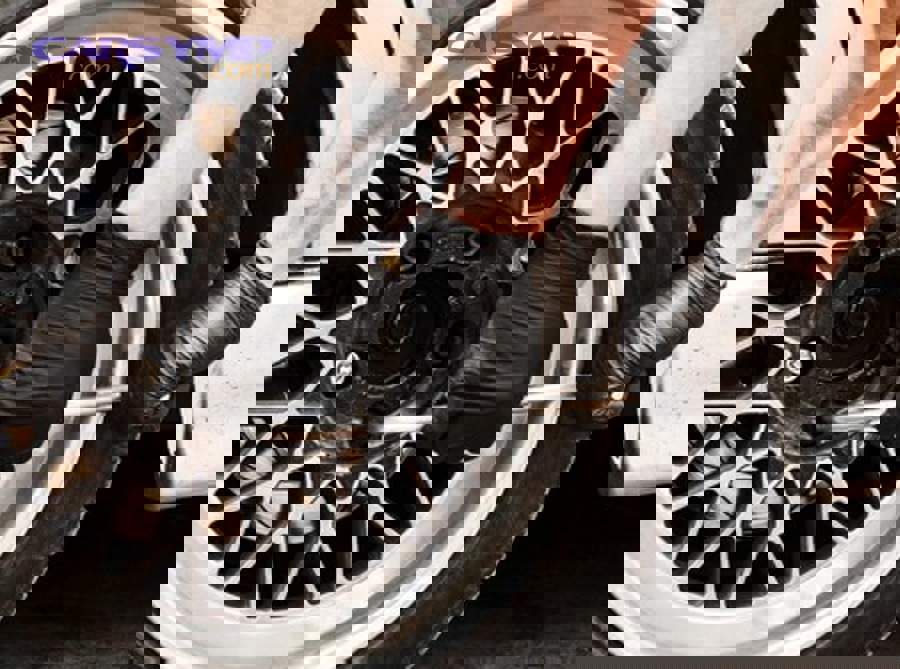 What Advanced Factors Can Make Wheel Balance vs Alignment Vibration Harder to Diagnose?