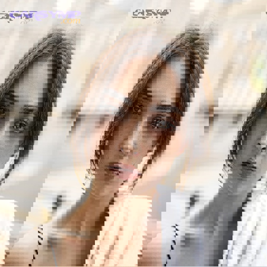 photo 1584308972272 9e4e7685e80f