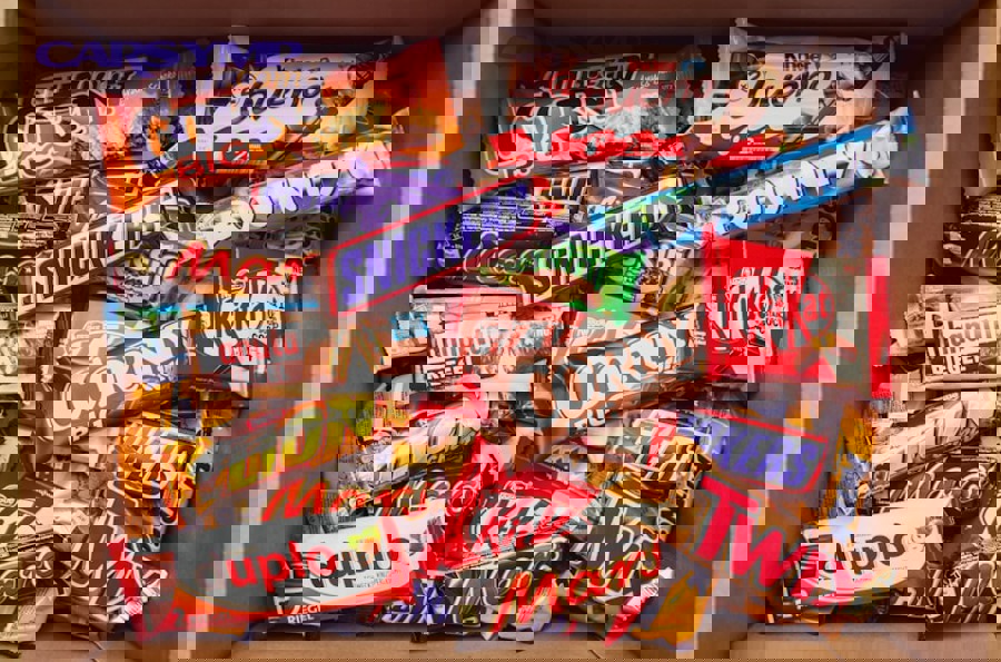 manifold absolute pressure sensor with vacuum reference port and electrical connector